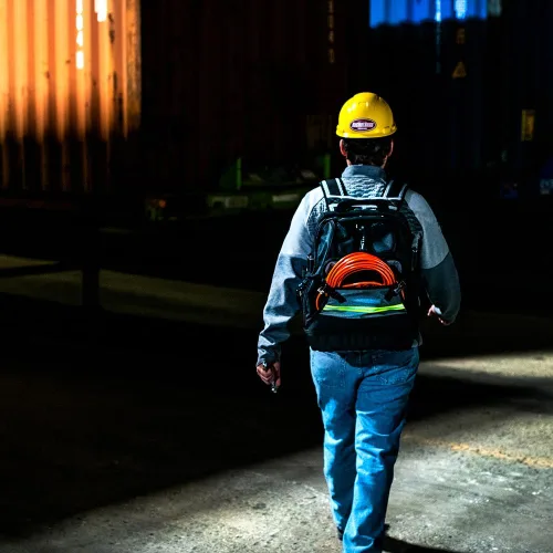 Vista 18 de Bucket Boss Paquete de herramientas de alta visibilidad Pro Tech con empuñaduras de mango StayPut, parte inferior de goma moldeada impermeable