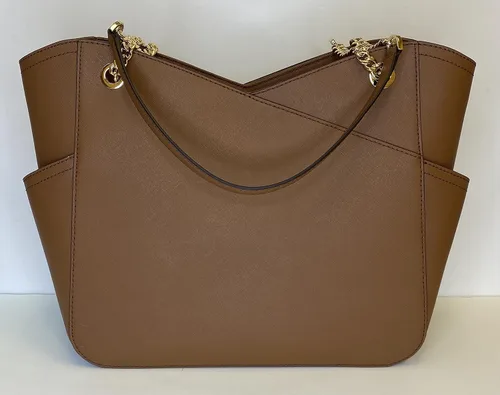 Vista 8 de Michael Kors Jet Set - bolsa de hombro para viaje con cadena grande, cartera triple Michael Kors Jet Set.