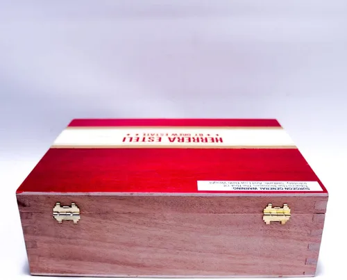 Vista 8 de Herrera Esteli Caja de cigarros Toro Especial Habano de Madera Vacía - 8.75" x 7" x 2.75