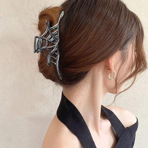 Vista 4 de BELSITA Pinza para el pelo de Halloween, tela de araña negra de metal, pinza antideslizante para el cabello, 1 unidad, para mujeres y niñas, diseño