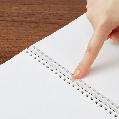 Vista 10 de KOKUYO Sooofa - Cuaderno gráfico de 7.2 x 5.5 pulgadas, cuaderno de anillo suave para mujer, cuadrícula de 0.157 in, 80 hojas perforadas, negro