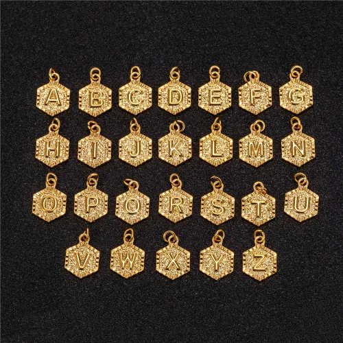 Vista 3 de Tobilleras con iniciales unisex, pulsera de eslabones cubanos chapadas en plata y oro de 18 quilates para mujeres y niñas, tobillera dorada