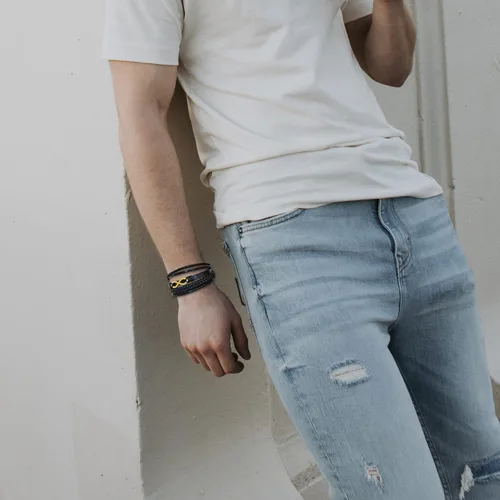 Vista 3 de Pulsera de cuero multicapa para hombre, 8.5 pulgadas, color negro o marrón, para hombre