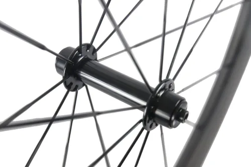 Vista 6 de set de 2 ruedas de 50 mm de fibra de carbono de 700 c, para bicicleta de carreras.