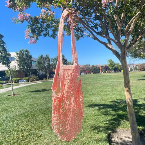 Vista 9 de Bolsa de red de malla con bolsa larga con asa de hombro, estirable y reutilizable para compras de comestibles, almacenamiento de juguetes de playa