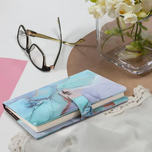 Vista 5 de Diario de mármol con cerradura para niñas y mujeres, diario de cuero A5 con cerradura para adolescentes, cuadernos secretos con bloqueo