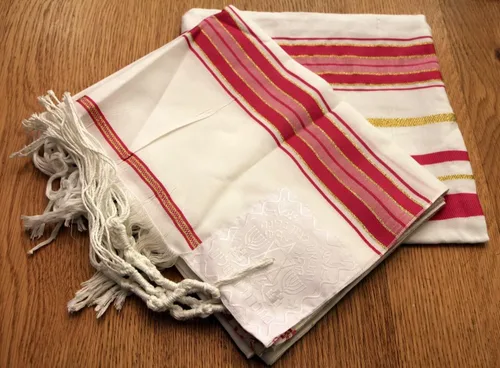 Vista 3 de Bata Mesiánica Judío Rosa y Oro Tallit Chal de oración Tamaño 57-180 Cm, Blanco, Blanco