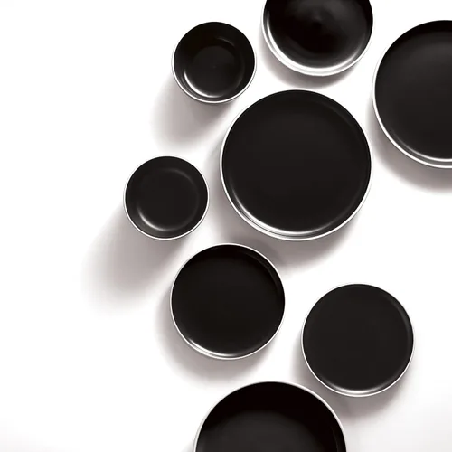 Vista 6 de Safdie & Co. Juego de vajilla cilíndrica de 2 tonos, color negro mate, servicio para 4, vajilla de fiesta, juegos de platos y cuencos, tendencias