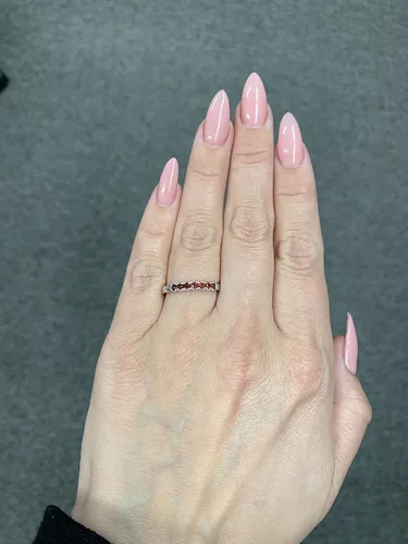 Vista 2 de Boston Bay Diamonds Sterling Silver 6 Birthstone Eternity Fashion Band 01 de enero - Granate genuino