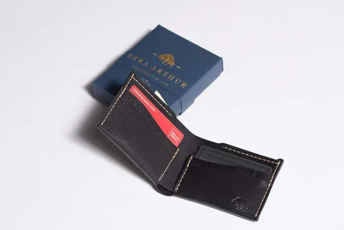 Vista 2 de Ezra Arthur No. 6 Jet Top Stitch Modern Billetera doble de cuero