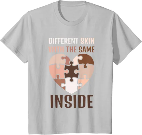 Vista 23 de Camiseta con texto en inglés "Black History Month Different Skin With The Same Love Inside