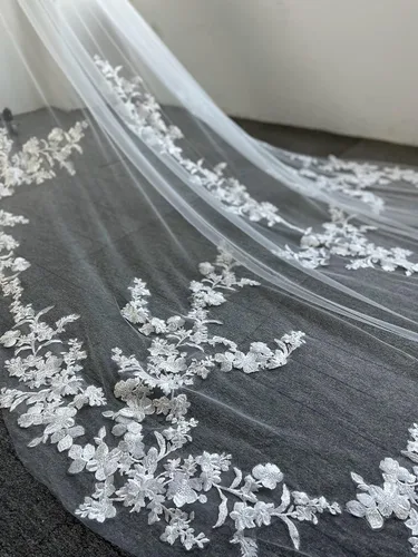 Vista 4 de FAIOKAVER Velos de boda para novia, catedral, encaje floral, 1 nivel con peine