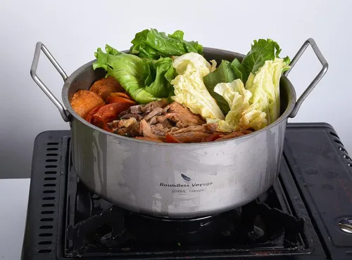 Vista 8 de Boundless Voyage Olla de titanio de 2 litros con tapa con mango plegable para sopa para acampar al aire libre, senderismo, picnic, cocina