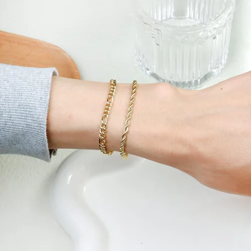 Vista 3 de KesaPlan Pulsera de moda para mujer, chapado en oro real de 14 quilates, delicado eslabón cubano con clip de cuerda, paquete de pulseras para niñas