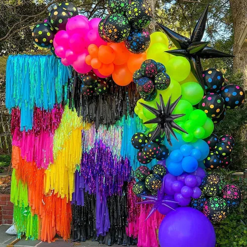 Vista 3 de Kit de Guirnalda de Arco de Globos que Brillan en la Oscuridad - 165 Piezas de Globos Fluorescentes Luminosos de Neón UV Arcoíris - Decoraciones