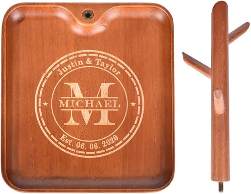 Vista 2 de Cuenco para llaves de madera personalizado para mesa de entrada, organizador de bandeja de valet de madera grabada personalizada con 3 estantes