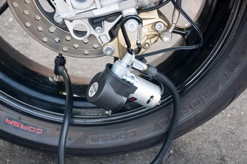 Vista 7 de Kit de reparación de neumáticos sin cámara planos de CO2 para motocicleta, ATV y paquete de mini compresor de aire