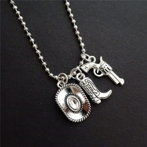 Vista 4 de Collar de sombrero de vaquero y bota, colgante con dije de pistola genial, collar largo para hombre y mujer, estilo occidental, joyería de vaquera