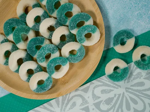 Vista 4 de Smarty Stop Gummy Ring Candy - Gomitas comestibles masticables con sabor a fruta (frambuesa azul, 1 libra (paquete de 1))