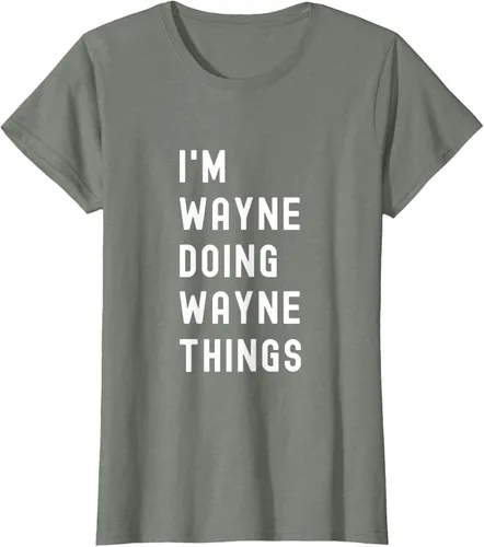 Vista 18 de Camiseta I'm Wayne Doing Wayne Things, Negro