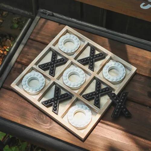 Vista 6 de NIKKY HOME Juego de mesa Tic Tac Toe para decoración de mesa de centro, tablero de madera rústico de 10.6 pulgadas, negro y blanco