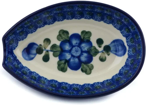 Vista 2 de Auténtico soporte de cuchara de cerámica polaca en diseño de amapolas azules hecho a mano en Bolesławiec Polonia por Ceramika Artystyczna +