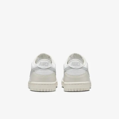 Vista 448 de Nike Kid's Dunk Low Sneaker