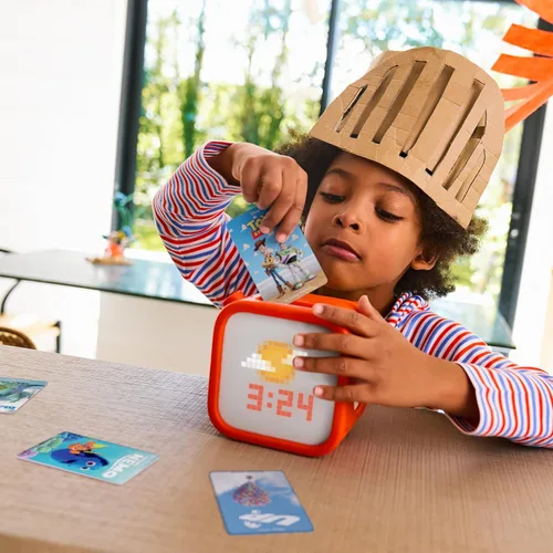 Vista 3 de Reproductor YOTO (3ª Gen.) + Crea tu propia tarjeta – Altavoz Bluetooth para niños, dispositivo todo en uno sin pantalla para historias, música