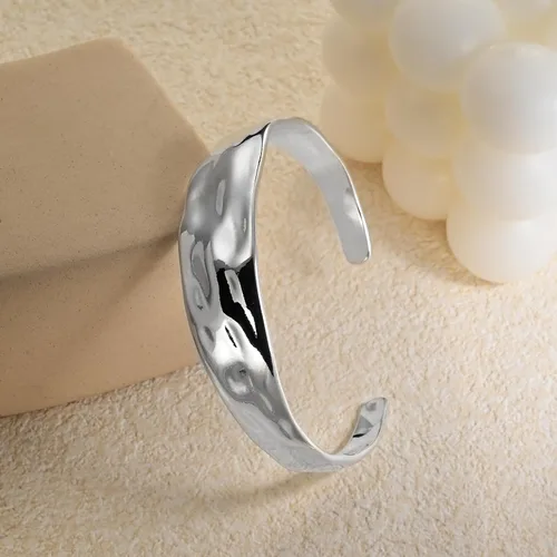 Vista 5 de Brazalete grueso de plata de ley estilo vintage con textura martillada estilo declaración, pulseras abiertas para mujer