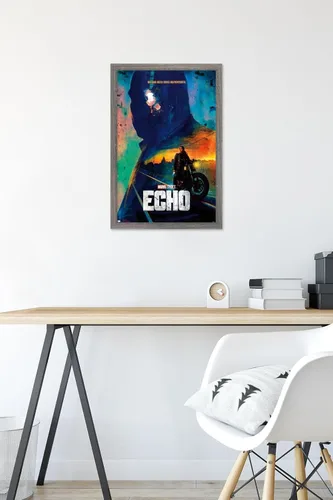 Vista 6 de Trends International Marvel Echo - Póster de pared de una hoja, 22.4 pulgadas de largo x 14.7 pulgadas, versión enmarcada de madera de granero