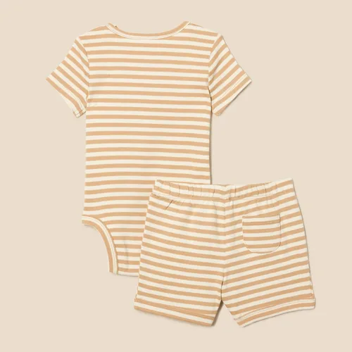 Vista 3 de Tienda Essentials Conjunto de body y pantalón corto unisex para bebés