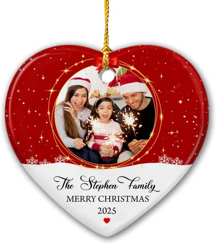 Vista 13 de Adorno de Navidad personalizado con foto de pareja 2025 con cualquier imagen, adorno de Navidad molesto, carga cualquier foto, adorno de cerámica