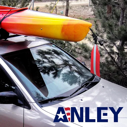 Vista 2 de Anley Banderas de viaje rojas de seguridad para kayak con tira reflectante, bandera de advertencia para canoas, barcos, SUP, camiones, remolques