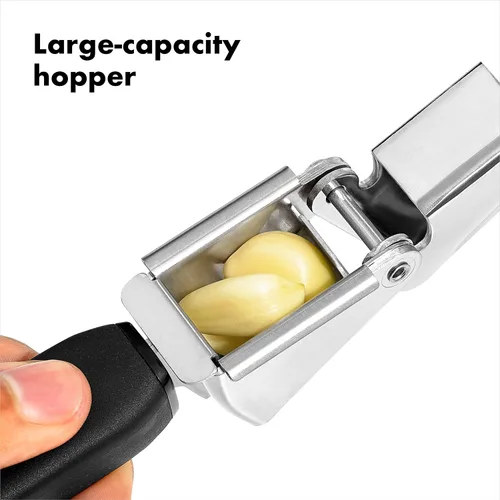 Vista 3 de OXO Good Grips Prensador de ajos de acero inoxidable