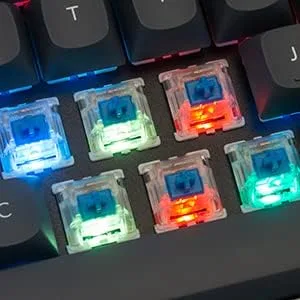 Vista 3 de Keychron Teclado mecánico personalizado Q4 con cable junta doble de diseño del 60 macro programable QMKVIA interruptor azul Gateron G Pro
