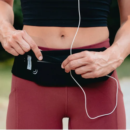 Vista 9 de Waterfly Riñonera Running Sport 3.0 Negra Unisex Licra 1L con Reflectantes y Salida Auriculares