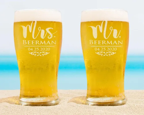 Vista 6 de Juego de 2 vasos de cerveza grabados personalizados con texto en inglés "Mr Mrs", 50 aniversario de boda, papá, mamá, novia, novio, pronto para ser
