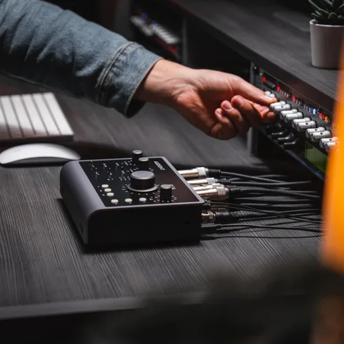 Vista 7 de Interfaz de audio USB-C Audient iD24
