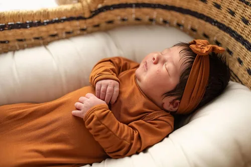 Vista 219 de Three Little Tots Vestido de corbata anudada para bebé recién nacido - Bebé