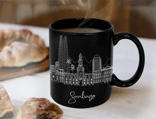 Vista 2 de TJ Originals - Taza de café Santiago Chile, regalo de taza de café de recuerdo de viaje turístico, taza de cerámica negra Skyline de 11 oz, taza
