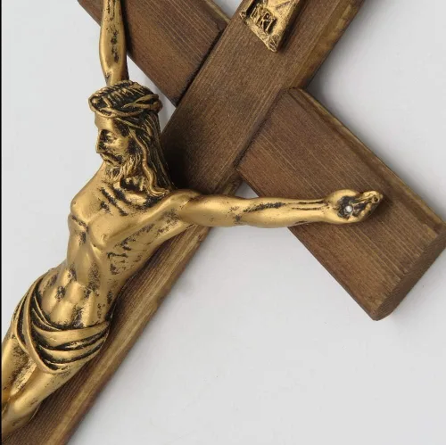 Vista 4 de Christian Decor - Crucifijo de pared de 12 pulgadas, Jesucristo en cruz de madera carbonizada, acabado dorado antiguo, Jesús en cruz INRI