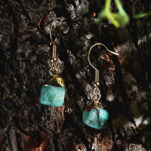 Vista 6 de AYANA - Aretes de cristal curativo de piedra de esmeralda Piedra de amor divino, unidad y energía armoniosa Piedra natal de tauro chakra