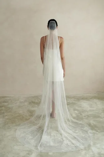 Vista 8 de Passat Velo de novia de cristales austriacos para novias, velo de novia corto de marfil con diamantes de imitación para novia