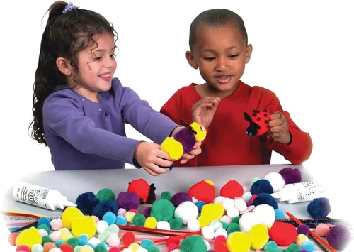 Vista 2 de Creativity Street Pompones, 16 piezas, Varios colores brillantes.