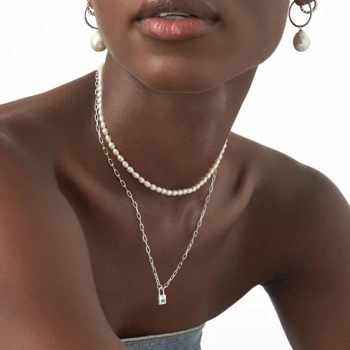 Vista 4 de OAK & LUNA - Collar personalizado con candado inicial con opciones de diamante - Delicado regalo para mamá, abuela, ella, mujeres - Navidad