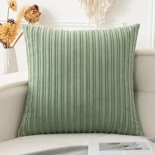 Vista 96 de UGASA - Fundas de almohada decorativas de terciopelo suave y sólidas de Navidad para sala de estar/sofá, 16 x 16 pulgadas, 2 unidades, color burdeos