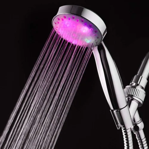 Vista 5 de Cabezal de ducha LED KAIREY con mango 7 colores que cambian automáticamente, luz de ducha que se enciende con mango pulido cromado con manguera