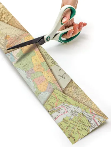 Vista 4 de Teacher Created Resources Travel the Map - Borde enrollado recto – 50 pies – Decora tablones de anuncios, paredes, escritorios, ventanas, puertas