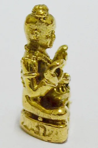 Vista 2 de Buda tailandés gumaantong reak traab LP.Té kongtong Wat Saam ngarm templo