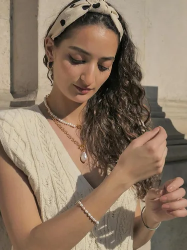 Vista 3 de Collar de eslabones de cadena de oro de 18 quilates para mujer, collar con colgante de perla barrocobrújula